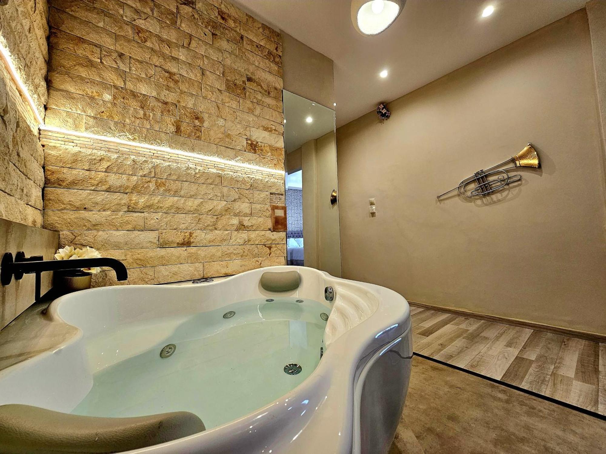 Golden City Center Suites Rhodes City Extérieur photo