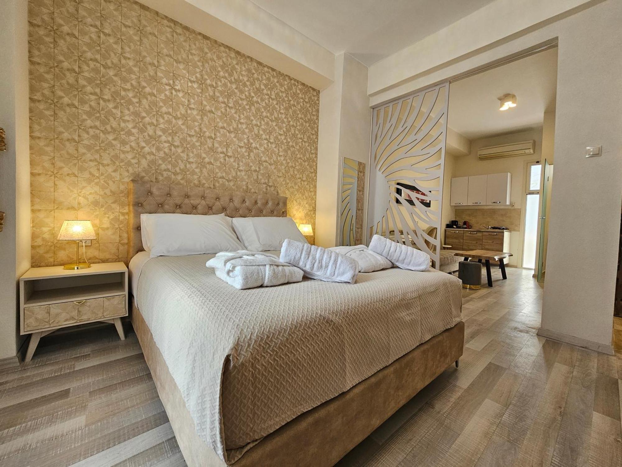 Golden City Center Suites Rhodes City Extérieur photo