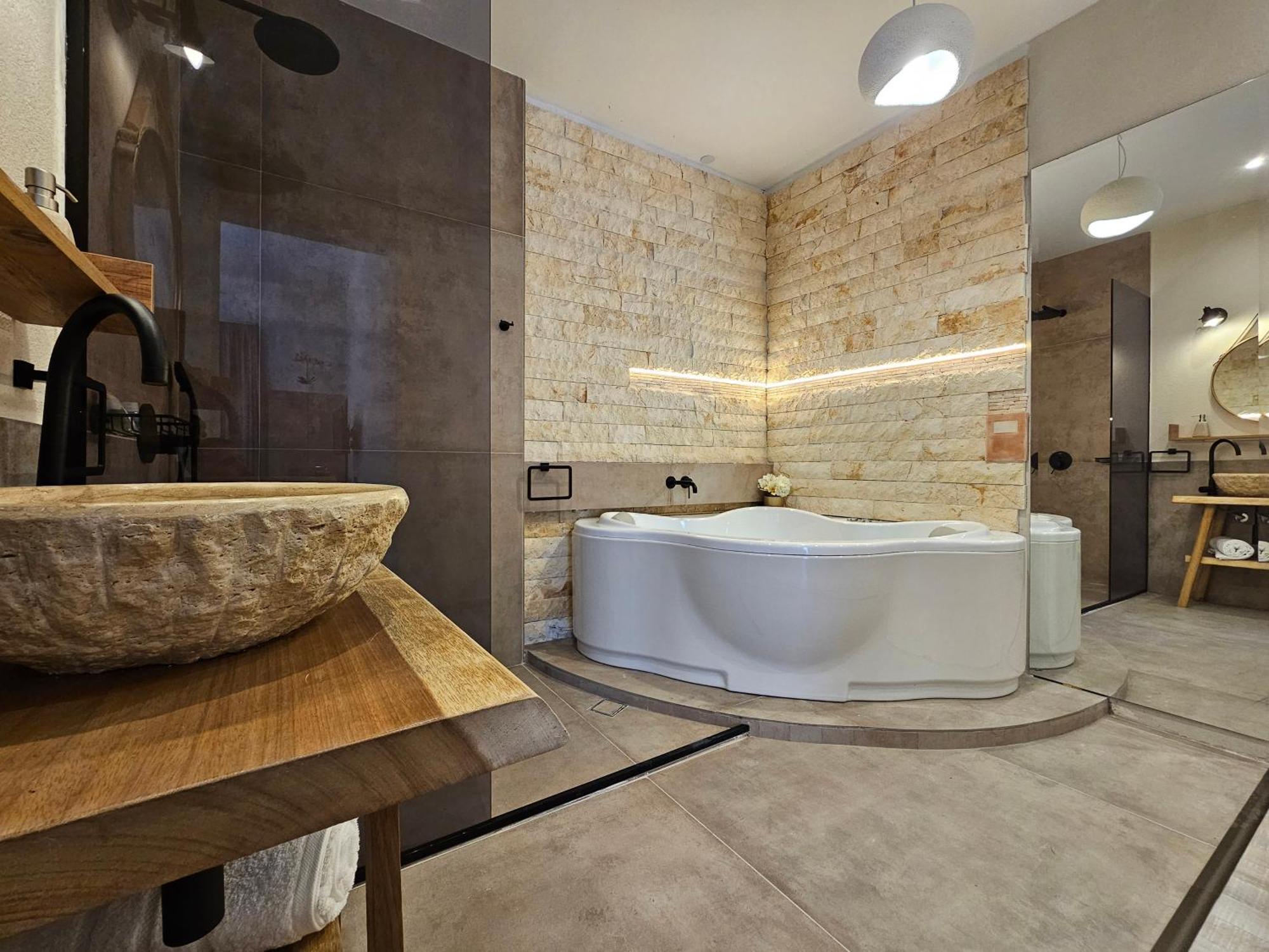 Golden City Center Suites Rhodes City Extérieur photo