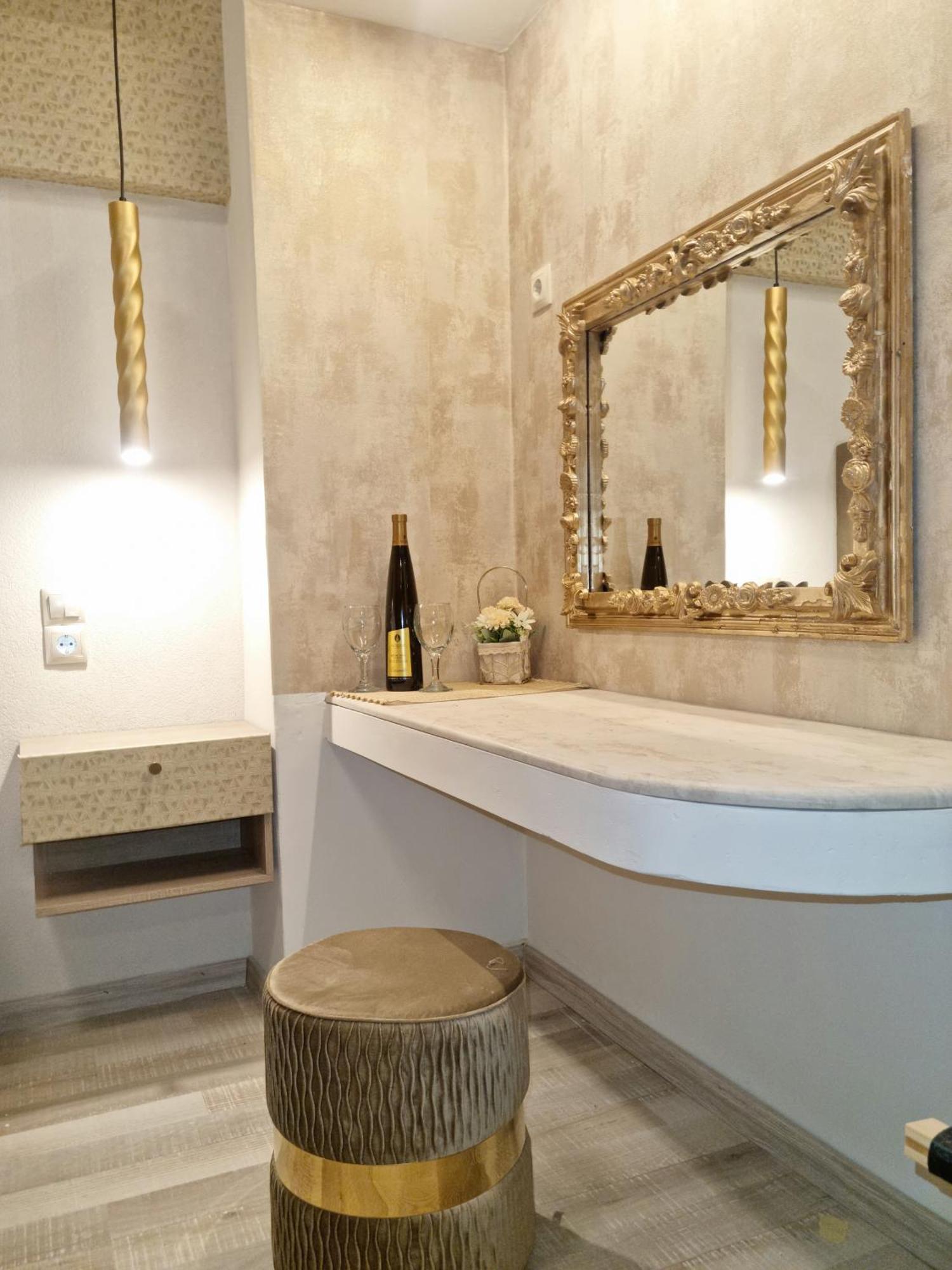 Golden City Center Suites Rhodes City Chambre photo
