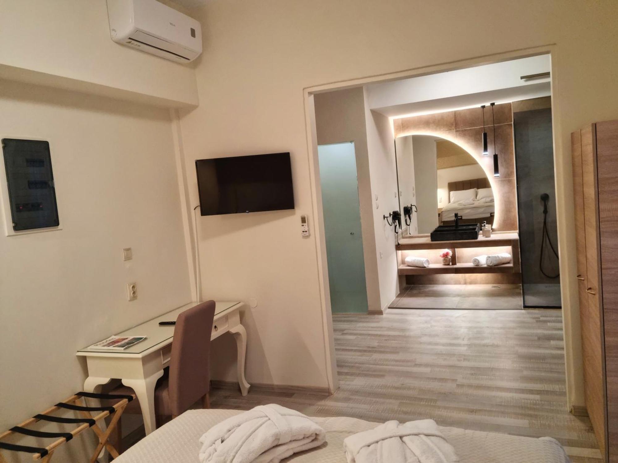 Golden City Center Suites Rhodes City Chambre photo