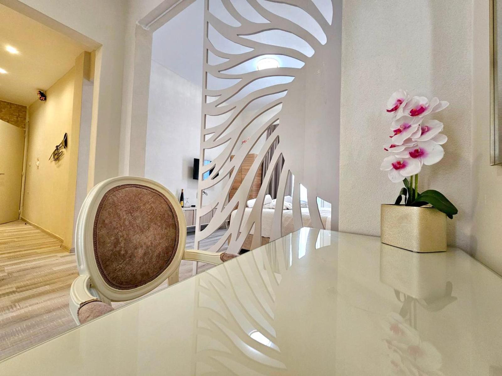 Golden City Center Suites Rhodes City Extérieur photo