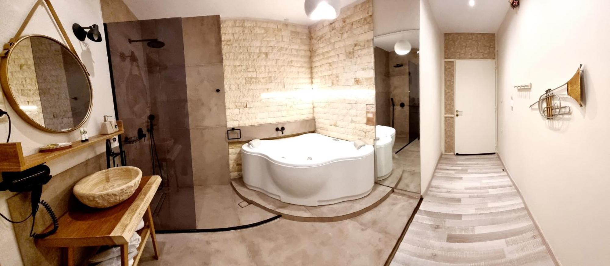 Golden City Center Suites Rhodes City Extérieur photo