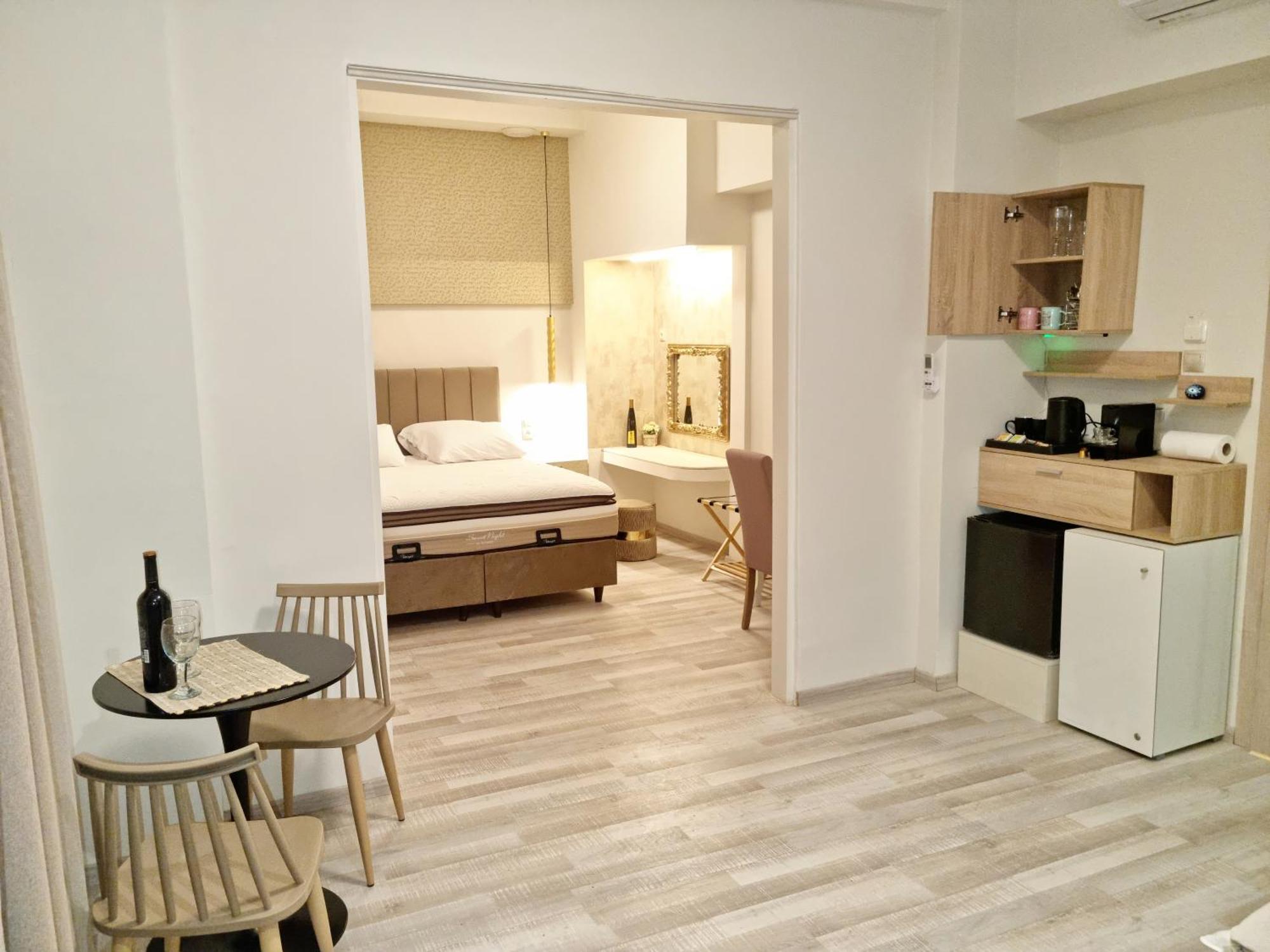 Golden City Center Suites Rhodes City Extérieur photo