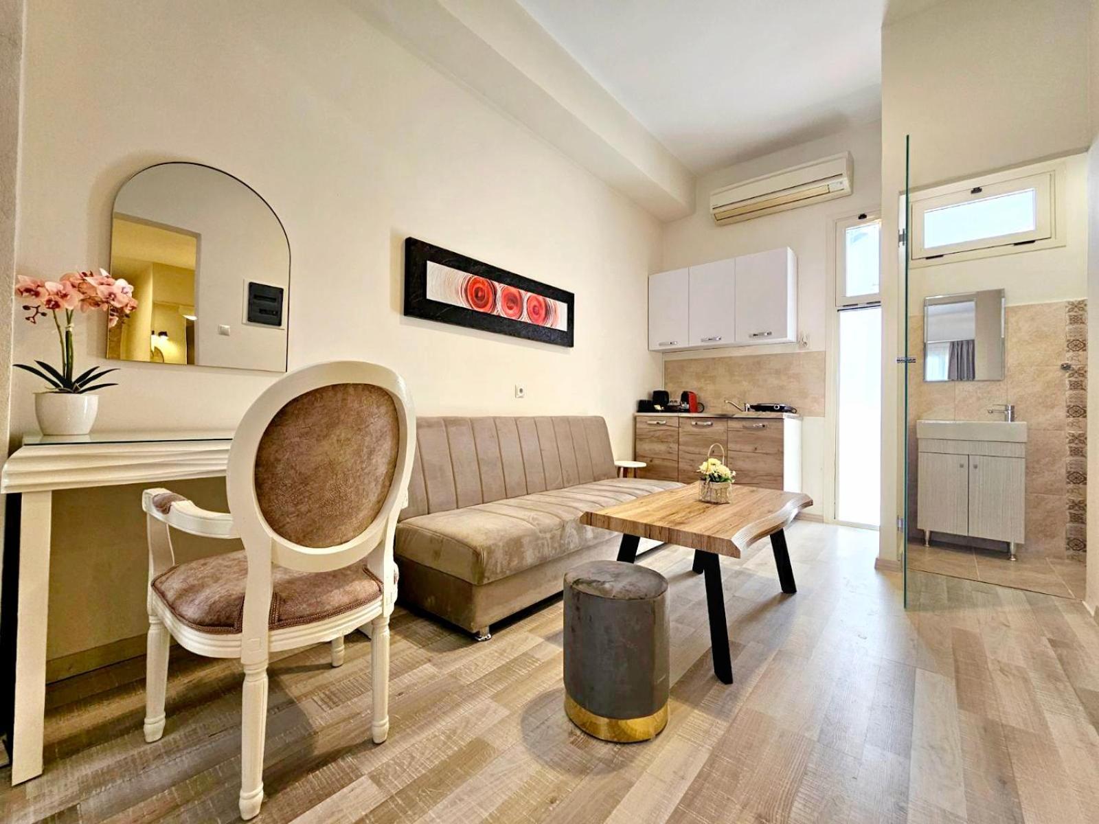 Golden City Center Suites Rhodes City Extérieur photo